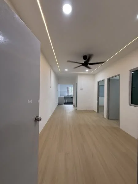 Room features: light wood laminate flooring, white painted walls, recessed LED downlights, 5-blade ceiling fan, open layout, door leading to another room, windows with natural light, kitchen area visible in the background; style: modern.