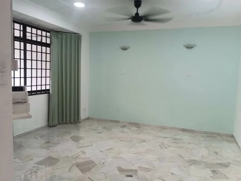 Living features: marble flooring, light green painted walls, ceiling fan, wall-mounted light fixtures, large window with grid pattern, green curtains, air conditioning unit, neutral color scheme; style: modern.