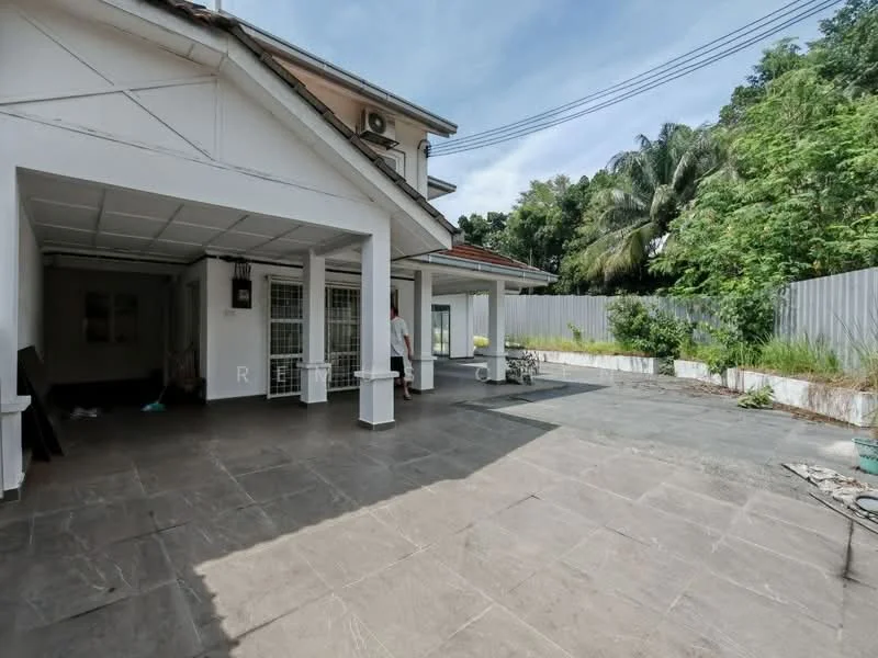 Exterior type: detached bungalow; features: covered porch area, paved flooring, exterior wall with white paint, gabled roof, air conditioning unit on wall, landscaped garden area, fence surrounding property, tropical landscaping with palm trees, outdoor lighting fixtures; style: modern.