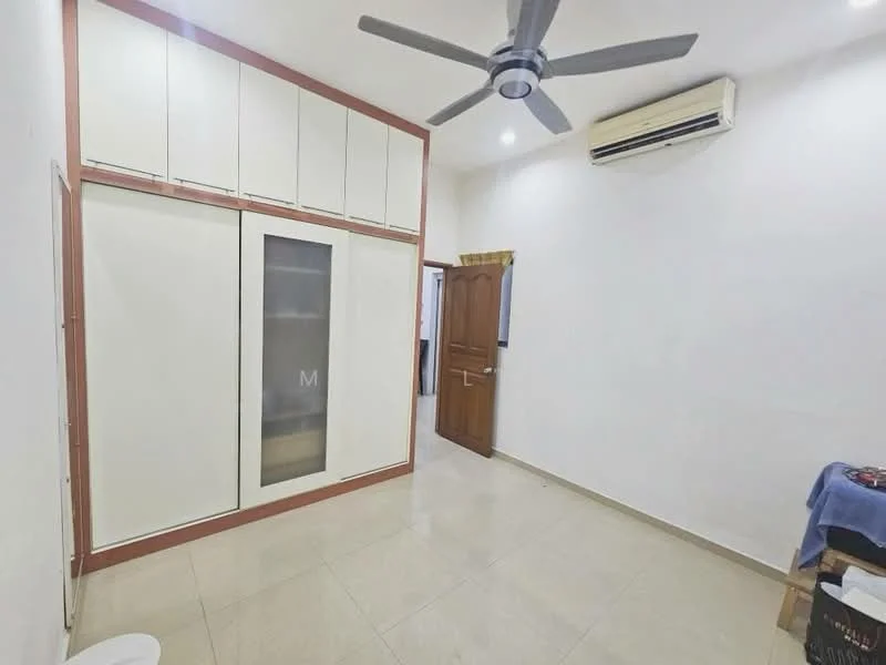 Room features: white painted walls, cream tiled flooring, ceiling fan, wall-mounted split AC, built-in wardrobe with glass panel, wooden door, light fixture, neutral decor; style: modern.