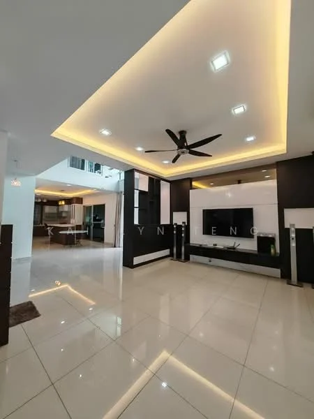 Living features: white painted walls, polished ceramic tile flooring, tray ceiling with recessed lighting, 5-blade ceiling fan with light, wall-mounted TV, black feature wall, built-in entertainment unit, open layout, large windows for natural light, LED strip lighting, neutral color palette; style: modern.