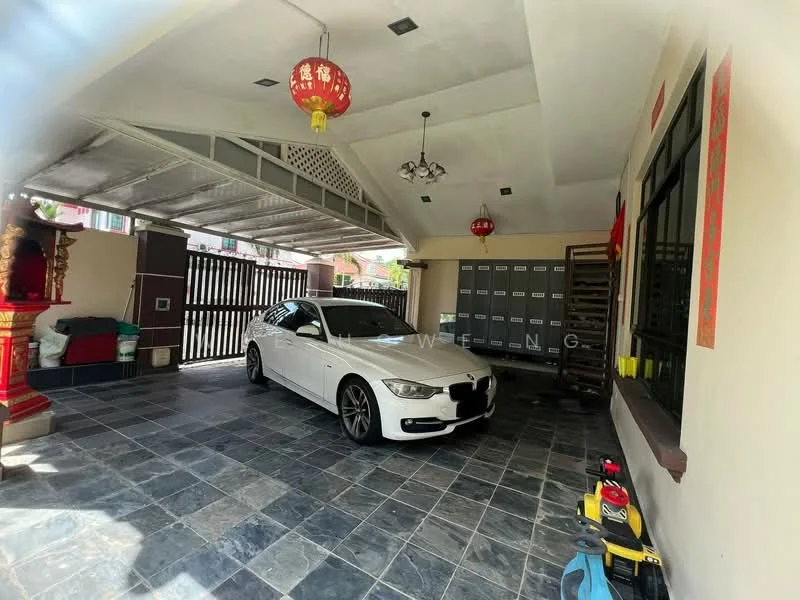Exterior type: car porch; features: paved flooring, covered car porch, white sedan car, decorative lanterns, storage cabinets, wall-mounted storage units, open space, exterior wall with windows; style: modern.