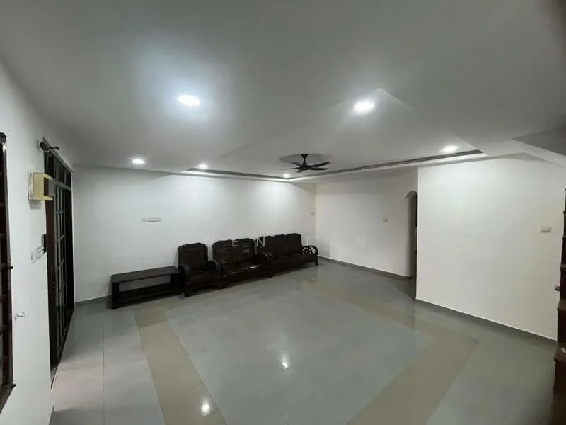 Living features: white painted walls, polished tile flooring, tray ceiling, 5-blade ceiling fan with light, recessed downlights, dark brown leather sofa set, wooden side table, large open space; style: modern.