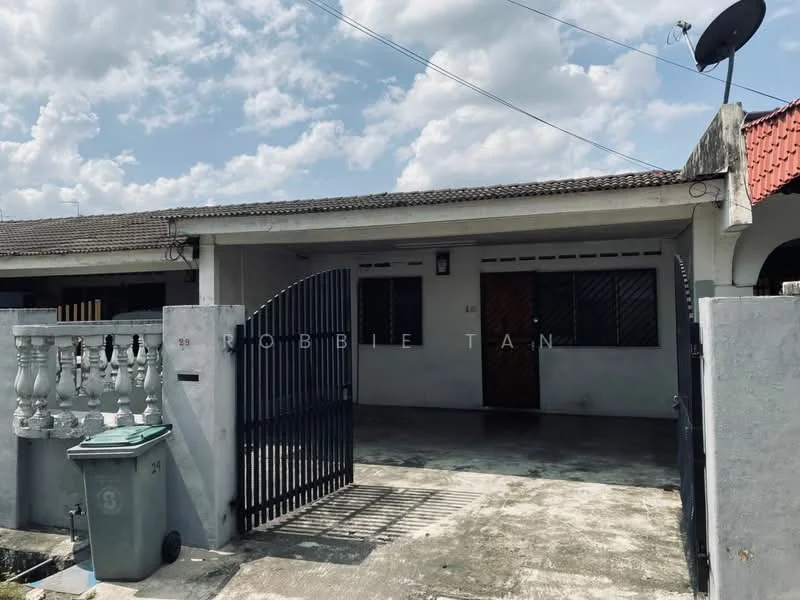 Exterior type: linked terrace house; features: grey painted facade, red tiled roof, metal gate, concrete driveway, front porch, satellite dish, white balustrade, windows with grilles; style: traditional.