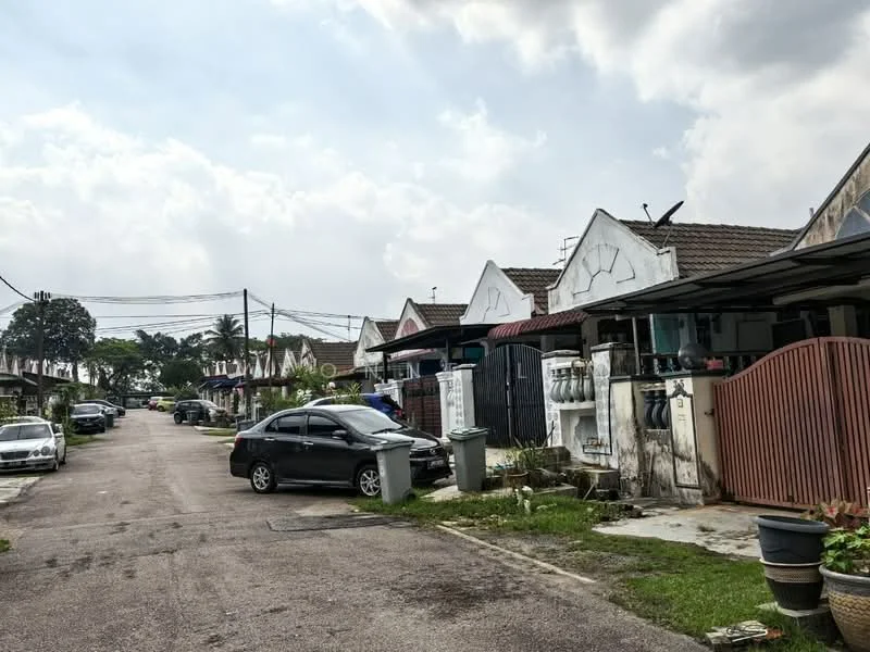 Exterior type: linked terrace house; features: single-storey, residential street, manicured lawn, driveway with interlocking pavers, front porches, visible parking spaces, garbage bins, utility poles, surrounding greenery; style: traditional.