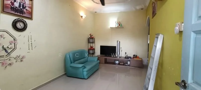 Living features: light green leather sofa, wall-mounted TV, TV console in brown, cream painted walls, glossy tile flooring, ceiling fan, decorative wall clock, framed artwork, shelf unit, recessed lighting; style: contemporary.