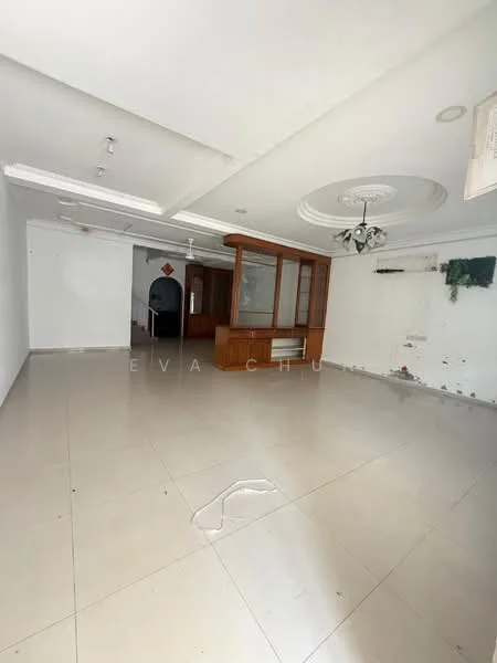 Living features: white painted walls, plain ceiling with decorative moulding, ceramic tile flooring, ceiling fan, built-in wooden cabinetry, large window, air conditioning unit, open layout.
