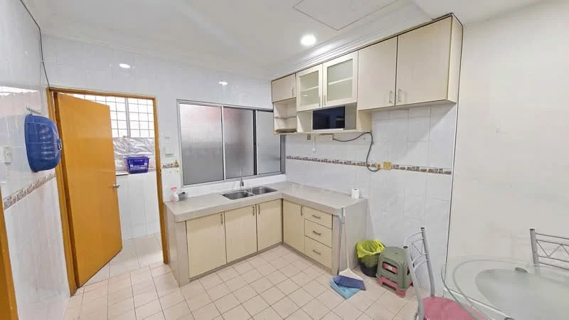 Kitchen features: light wood cabinetry, grey countertop, single-bowl stainless-steel sink, chrome faucet, tile backsplash, white tiled walls, cream tiled flooring, window with sheer curtains, round glass dining table, metal dining chairs, door leading to outside, built-in shelving; style: modern.
