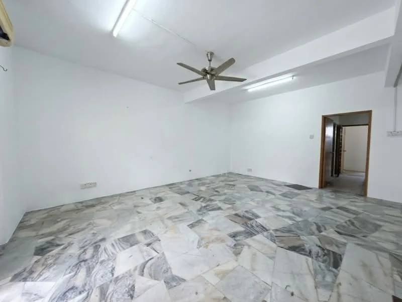 Living features: marble flooring, white painted walls, exposed ceiling with lights, ceiling fan, large open space, no visible furniture, neutral color scheme; style: minimalist.