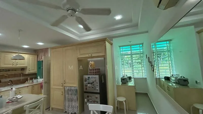 Kitchen features: cream cabinetry, granite countertop, stainless-steel fridge, built-in oven, 4-burner gas hob, single-bowl stainless-steel sink, chrome pull-down faucet, pendant lighting, 5-blade ceiling fan, tile flooring, window with blinds, mirror on wall, dining table with chairs; style: modern; view: garden.