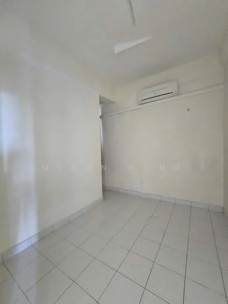 Room features: white painted walls, tile flooring, 1 wall-mounted split AC, ceiling light, corner room, no visible furniture.