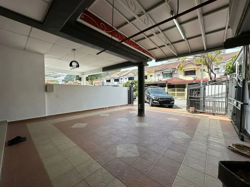 Exterior type: linked terrace house; features: tiled flooring with geometric pattern, covered car porch, white painted walls, metal gate, driveway, surrounded by residential houses, overhead lighting fixture, paved walkway; style: modern.