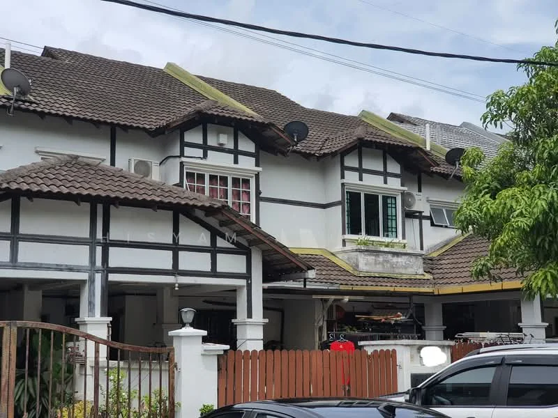 Exterior type: linked terrace house; features: white painted facade, brown timber cladding, pitched tile roof, two-storey building, visible air conditioning units, front garden with wooden fence, driveway with interlocking pavers, gated entry; style: traditional.