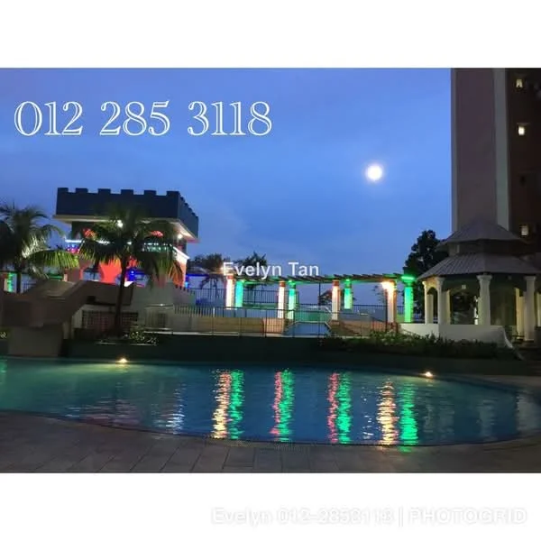 Exterior type: swimming pool deck; features: infinity pool, pool deck with loungers, palm trees, landscaped garden, decorative lighting, covered pavilion, water feature, nighttime illumination, surrounding fencing; style: modern.
