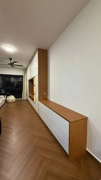 Living features: wooden flooring, white painted walls, built-in cabinetry with wood and white finish, ceiling fan, recessed lighting, large windows, curtains, neutral color palette; style: modern.