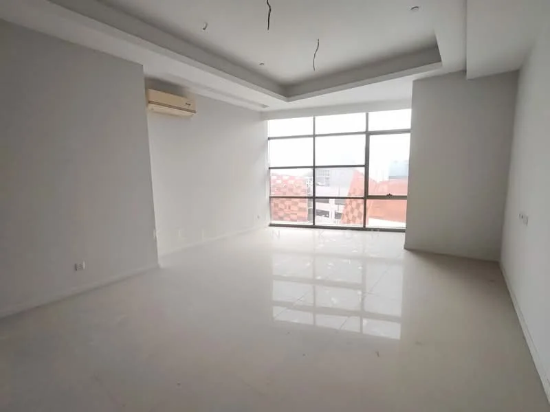 Room features: white painted walls, polished ceramic tile flooring, tray ceiling, floor-to-ceiling windows, 1 wall-mounted split AC, natural light from windows; style: modern; view: city.