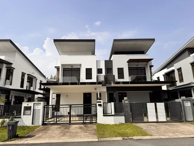 Exterior type: semi-detached house; features: white painted facade, flat roof, 2-storey structure, large windows, balcony on upper floor, black railing on balcony, front porch, manicured lawn, paved driveway, fenced front yard; style: modern.