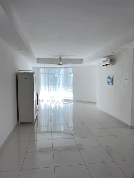 Living features: white painted walls, polished ceramic tile flooring, tray ceiling, 5-blade ceiling fan, floor-to-ceiling windows, sheer curtains, wall-mounted split AC, recessed downlights, decorative wall art; style: modern.