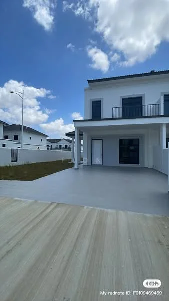 Exterior type: detached bungalow; features: white painted facade, flat roof, two-storey structure, manicured lawn, paved driveway, porch area, balcony with railing, large windows, outdoor air conditioning unit, surrounding wall, clear blue sky; style: modern.