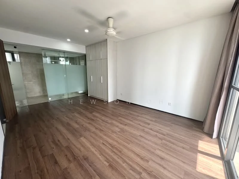 Living features: laminate flooring, white painted walls, 5-blade ceiling fan, floor-to-ceiling windows, curtains, built-in cabinetry, glass partition, natural light; style: modern.