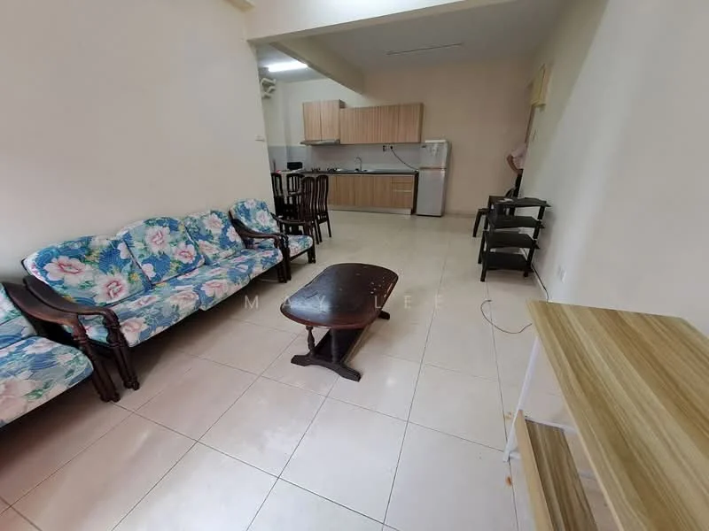 Living features: 3-seater fabric sofa with floral pattern, wooden coffee table, dining table with 4 chairs, kitchen cabinetry in light wood, stainless-steel fridge, built-in oven, ceramic tile flooring, white painted walls, ceiling light fixture, open layout to kitchen; style: modern.