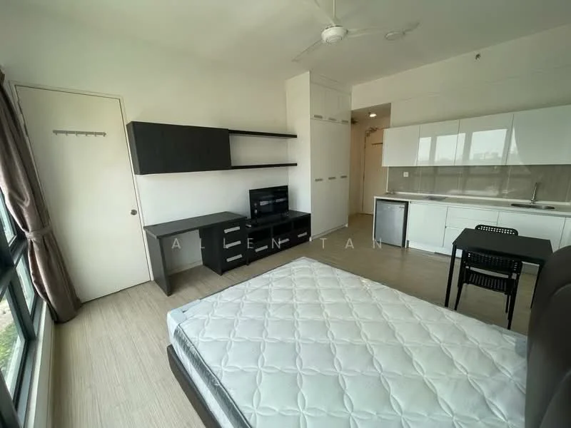 Room features: queen-size bed, upholstered headboard, white painted walls, light wood flooring, ceiling fan, wall-mounted TV, black TV console, black shelving unit, white kitchen cabinetry, stainless-steel sink, built-in oven, 4-burner gas hob, black dining table, black dining chair, window with city view; style: modern; view: city.