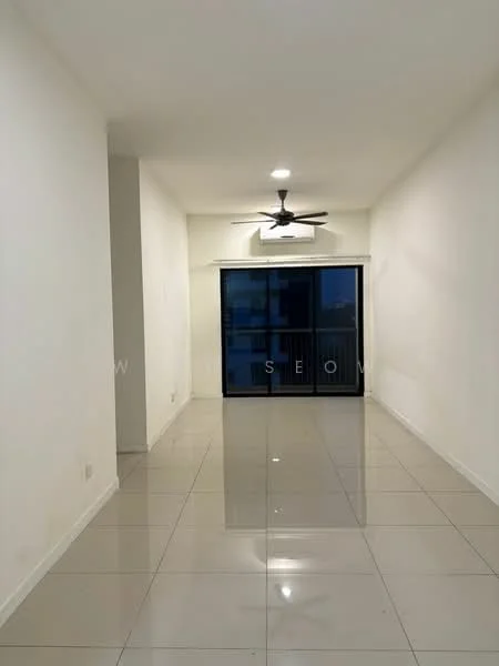 Living features: white painted walls, glossy ceramic tile flooring, 5-blade ceiling fan with light, floor-to-ceiling sliding glass door, natural light from sliding door, air conditioning unit, neutral decor, open layout; style: modern.