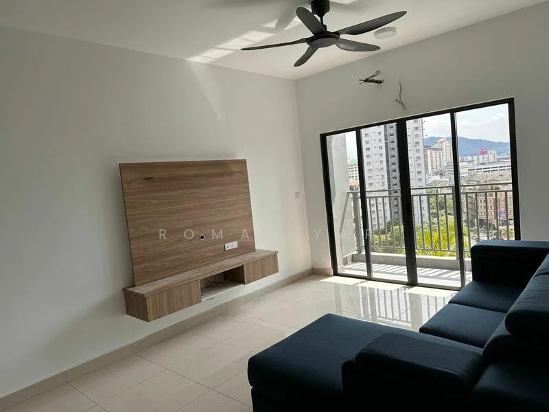 Living features: 3-seater fabric sofa in navy blue, wall-mounted TV console in wood, floor-to-ceiling windows, sliding glass door, city view, light-colored walls, glossy tile flooring, ceiling fan with light, recessed downlights; style: modern; view: city.
