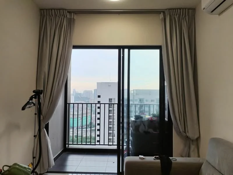 Living features: floor-to-ceiling windows, sliding glass door, sheer curtains, grey walls, light-colored sofa, 1 wall-mounted split AC, tile flooring, balcony view of city skyline; style: modern; view: city.
