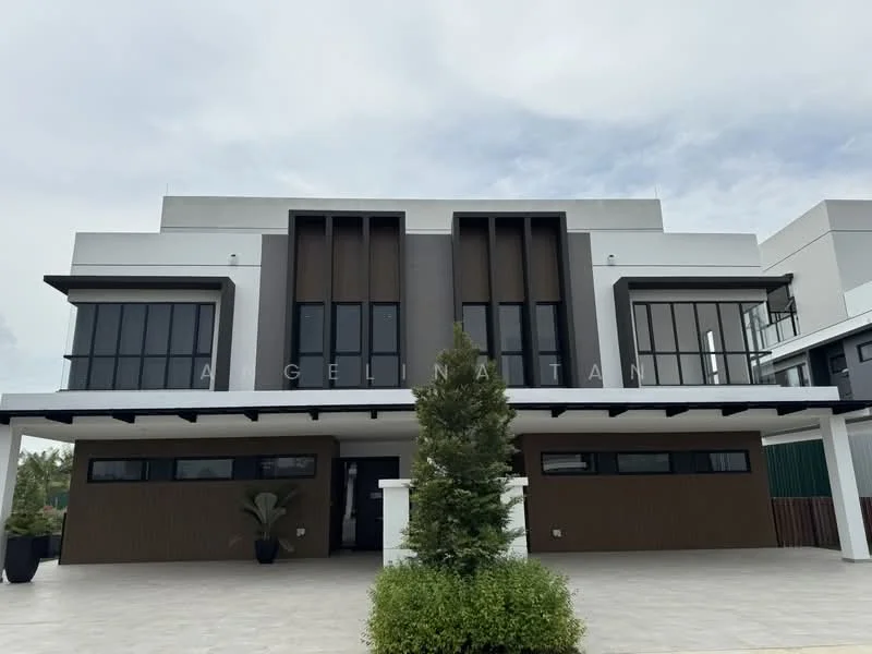 Exterior type: semi-detached house; features: white painted facade, dark grey accent wall, large floor-to-ceiling windows, projecting balconies, flat roof, manicured landscaping, stone-paved driveway, covered porch, modern architectural design; style: modern.