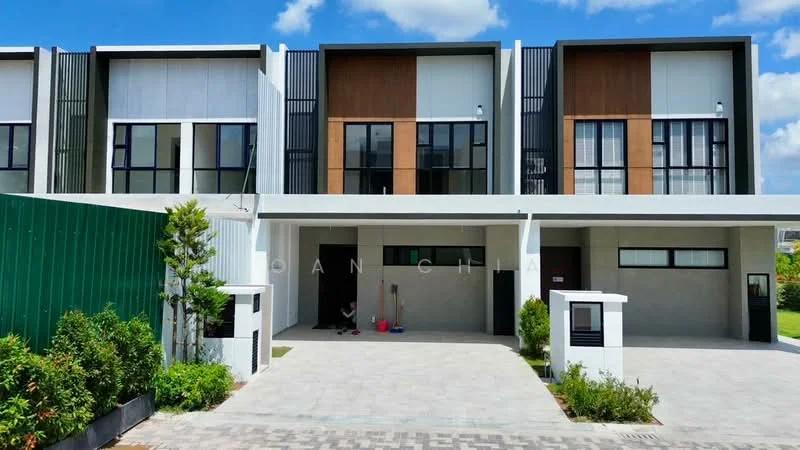 Exterior type: linked terrace house; features: white painted facade, wood panel accents, large windows, manicured lawn, paved driveway, two-storey structure, modern architectural design, green landscaping, covered car porch, front garden area; style: modern.