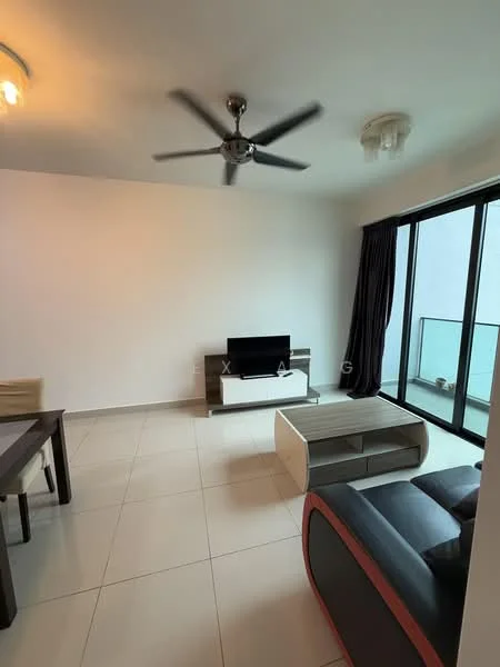 Living features: 3-seater black leather sofa, coffee table, TV console, wall-mounted TV, floor-to-ceiling windows, sliding glass door, curtains, ceiling fan with light, recessed downlights, white painted walls, tile flooring; style: modern.