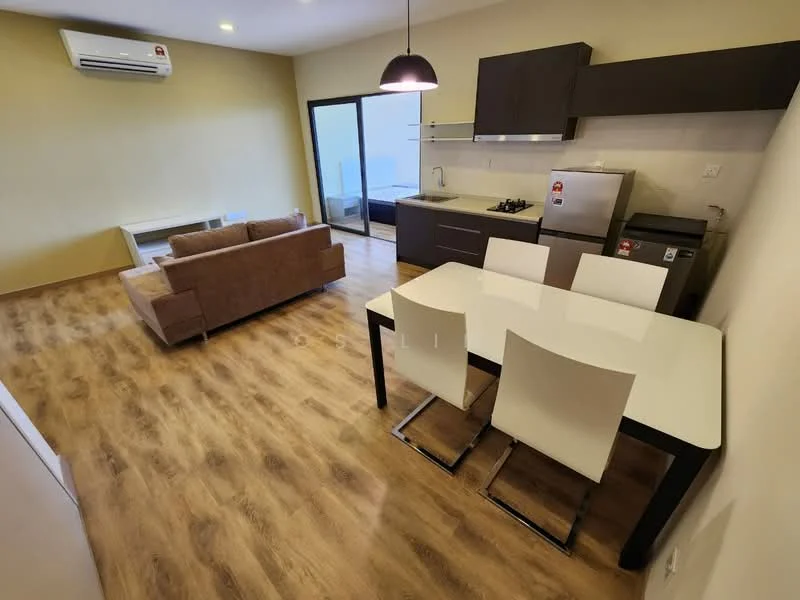 Living features: laminate flooring, cream painted walls, 5-blade ceiling fan with light, sofa in brown fabric, dining table with white top, 4 white dining chairs, refrigerator, built-in kitchen cabinets, stainless-steel sink, chrome pull-down faucet, kitchen countertop, sliding glass door, window with view to outdoor space, air conditioning unit; style: modern.