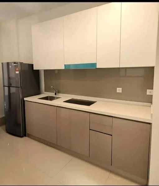 Kitchen features: white upper cabinets, beige lower cabinets, double-bowl stainless-steel sink, chrome pull-down faucet, quartz countertop, glass backsplash, built-in oven, stainless-steel fridge, ceramic tile flooring, recessed downlights; style: modern.