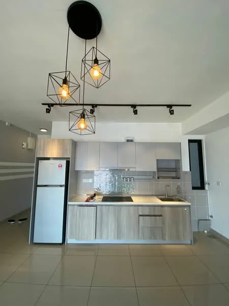 Kitchen features: white cabinetry, wooden lower cabinets, stainless-steel fridge, built-in oven, 4-burner gas hob, single-bowl stainless-steel sink, chrome pull-down faucet, grey tiled backsplash, pendant lighting with exposed bulbs, recessed downlights, ceramic tile flooring, open layout; style: modern.