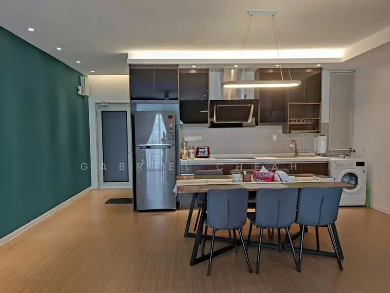 Kitchen features: green accent wall, white painted walls, laminate flooring, ceiling with recessed lighting, kitchen island with dining table, 4 dining chairs, stainless-steel fridge, built-in oven, microwave, white cabinetry, washing machine, chrome pull-down faucet, single-bowl stainless-steel sink, ceramic tile backsplash; style: modern.