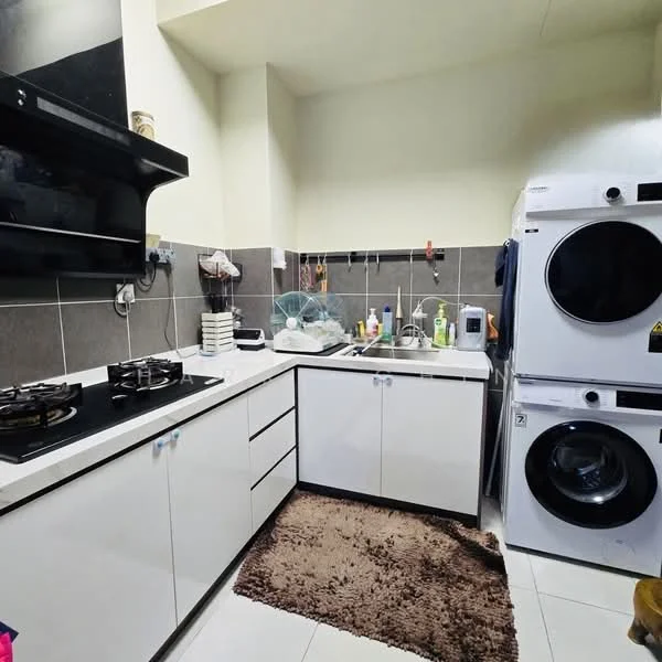 Kitchen features: white cabinetry, black countertop, stainless-steel sink, chrome pull-down faucet, 4-burner gas hob, built-in oven, washing machine, tumble dryer, tile backsplash, grey tiled walls, cream tiled flooring, area rug, wall-mounted fan; style: modern.