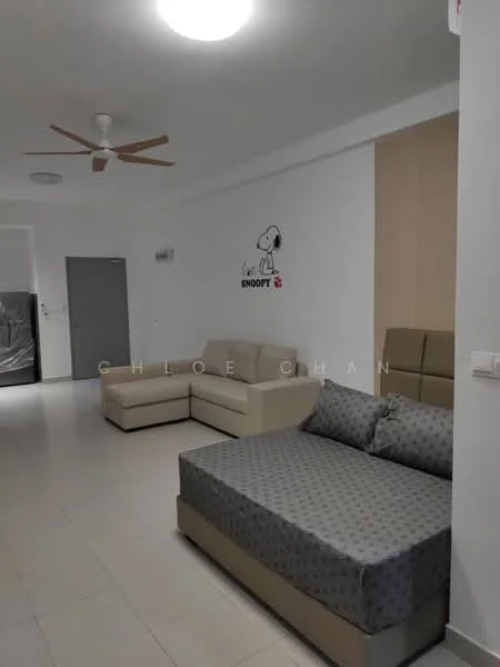 Living features: light grey tiled flooring, white painted walls, 5-blade ceiling fan, sofa in beige, foldable bed with grey patterned mattress, wall-mounted artwork, air conditioning unit, recessed ceiling lights; style: modern.