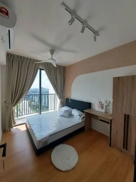 Bedroom features: queen-size bed, wooden headboard, study desk, wooden wardrobe, 5-blade ceiling fan with light, floor-to-ceiling windows, sheer curtains, laminate flooring, decorative wall with curved design, area rug; style: modern; view: city.