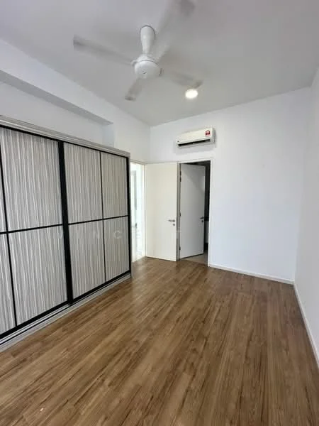 Bedroom features: wooden flooring, white painted walls, 5-blade ceiling fan, wall-mounted split AC, built-in wardrobe with sliding doors, door leading to hallway; style: modern.