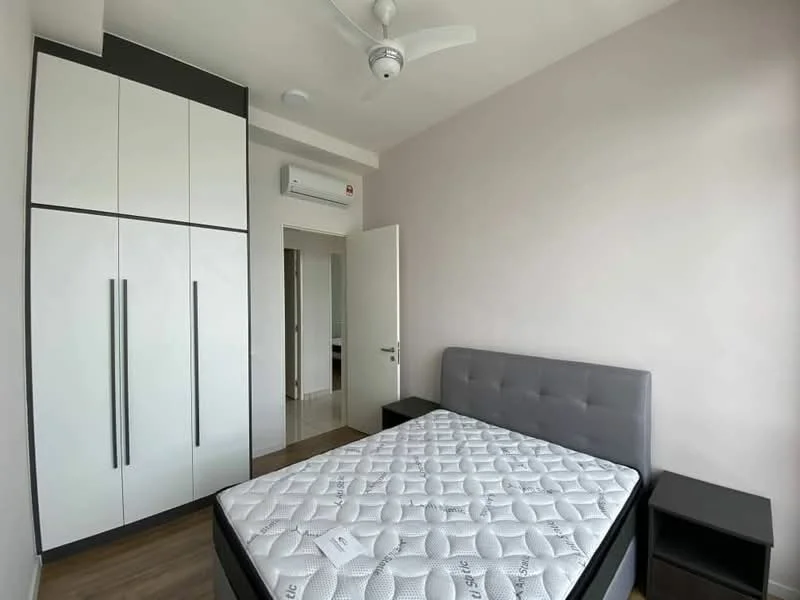 Bedroom features: queen-size bed, upholstered headboard, 2 bedside tables, built-in wardrobe with white and grey finish, wall-mounted split AC, light-colored walls, laminate flooring, ceiling fan, door leading to hallway; style: modern.