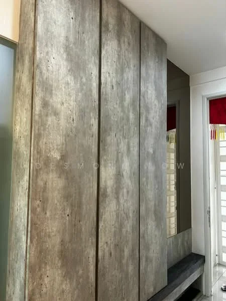 Room features: exposed concrete wall, smooth surface, neutral color, built-in mirror, wooden bench, natural light from window; style: modern.