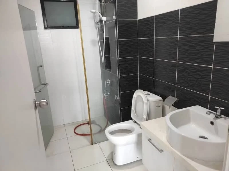 Bathroom features: white ceramic toilet, single-sink vanity with white cabinet, round white sink, chrome basin mixer faucet, glass shower enclosure, rain shower head, black and white tile walls, white tiled flooring, wall-mounted mirror, shower hose, towel rail; style: modern.