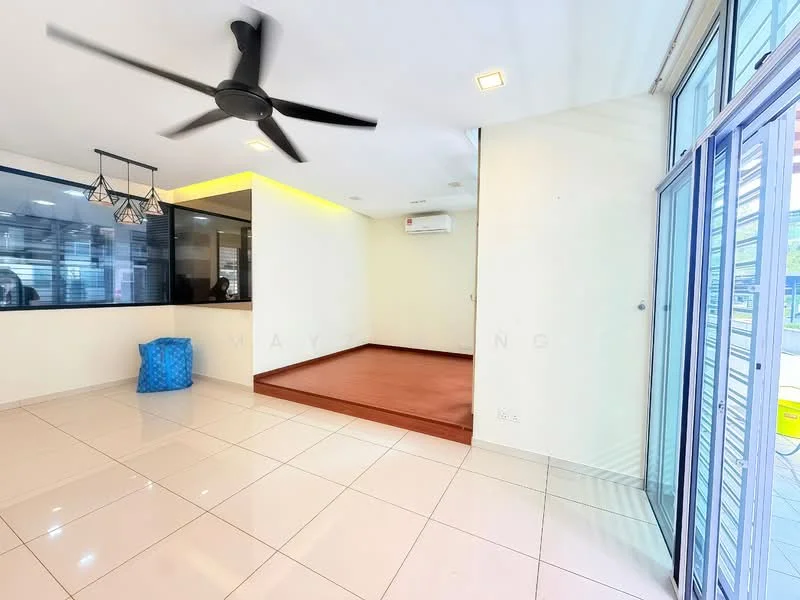 Living features: white painted walls, glossy tile flooring, 5-blade ceiling fan with light, large glass sliding doors, recessed lighting, air conditioning unit, wooden platform area, blue decorative cushion; style: modern.