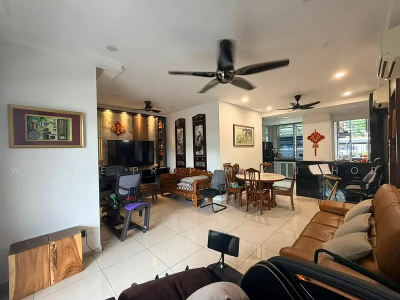 Living features: cream painted walls, white ceiling, 5-blade ceiling fan with light, 5-blade ceiling fan, large wall-mounted TV, wooden coffee table, 3-seater leather sofa in brown, 2-seater fabric sofa in beige, dining table with 4 chairs, decorative wall art, floor tiles in cream, window with sheer curtains, open layout to kitchen, wooden side table; style: modern.