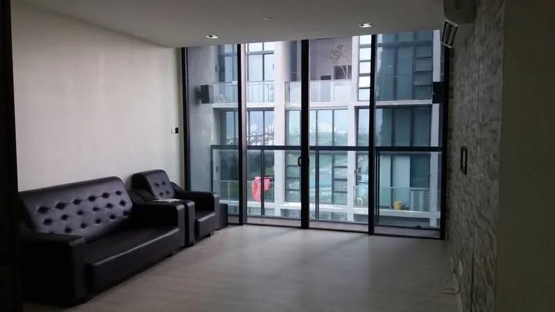 Living features: black leather sofa with tufted design, floor-to-ceiling windows, grey accent wall, light wood flooring, recessed downlights, air conditioning unit, wall-mounted TV, sliding glass door, view of outdoor balcony, decorative stone wall; style: modern; view: city.