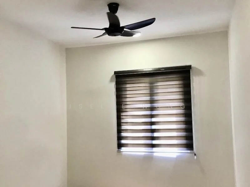 Room features: white painted walls, ceiling fan, roller blinds, window, light source.