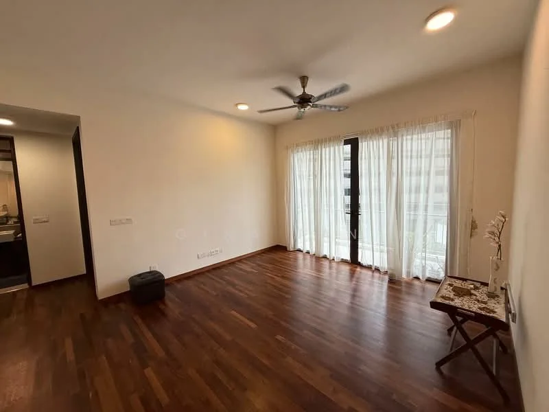 Living features: wooden flooring, 5-blade ceiling fan, floor-to-ceiling windows, sheer curtains, neutral painted walls, recessed downlights, sliding glass door, decorative side table; style: modern.
