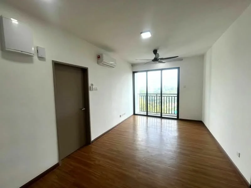 Living features: laminate flooring, white painted walls, 5-blade ceiling fan with light, 1 wall-mounted split AC, floor-to-ceiling sliding glass door, balcony access, natural light from windows, neutral color scheme; style: modern; view: city.