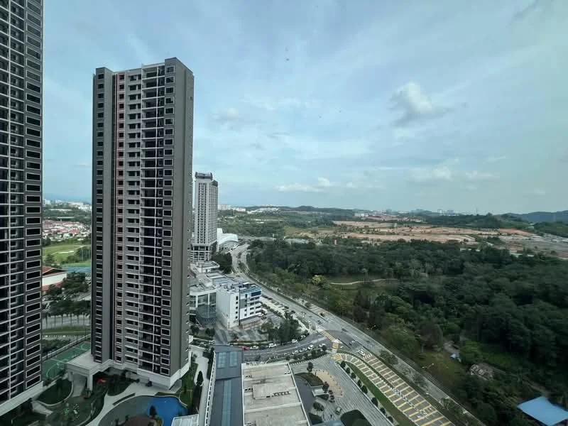 Exterior type: high-rise condominium; features: glass curtain wall, surrounded by mature greenery, urban landscape view, adjacent to highway, parking deck, swimming pool deck, manicured lawn; style: modern.